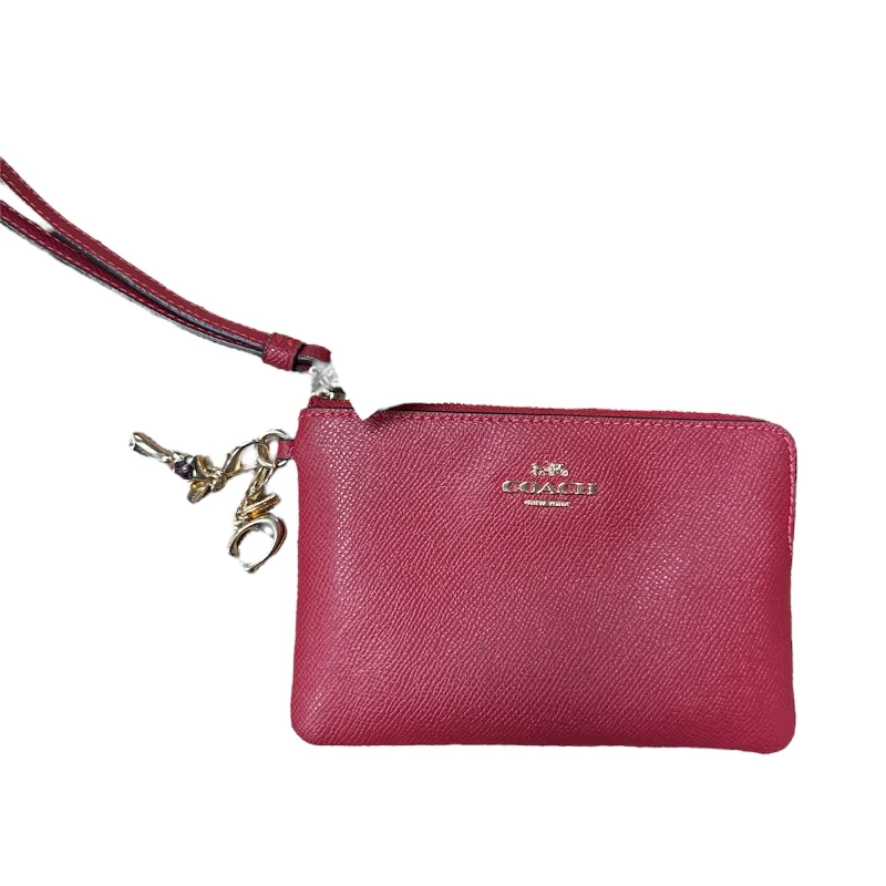 Coach handbags with a metal - framed clasp for durability and styleWristlet Designer By Coach, Size: Small