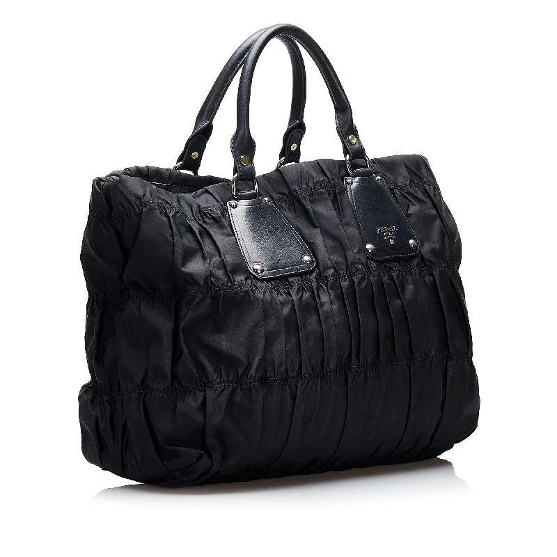 Prada bags with a zip - top closure and multiple interior pockets for organizationPrada Tessuto Gaufre Tote (SHG-PsvFcc)