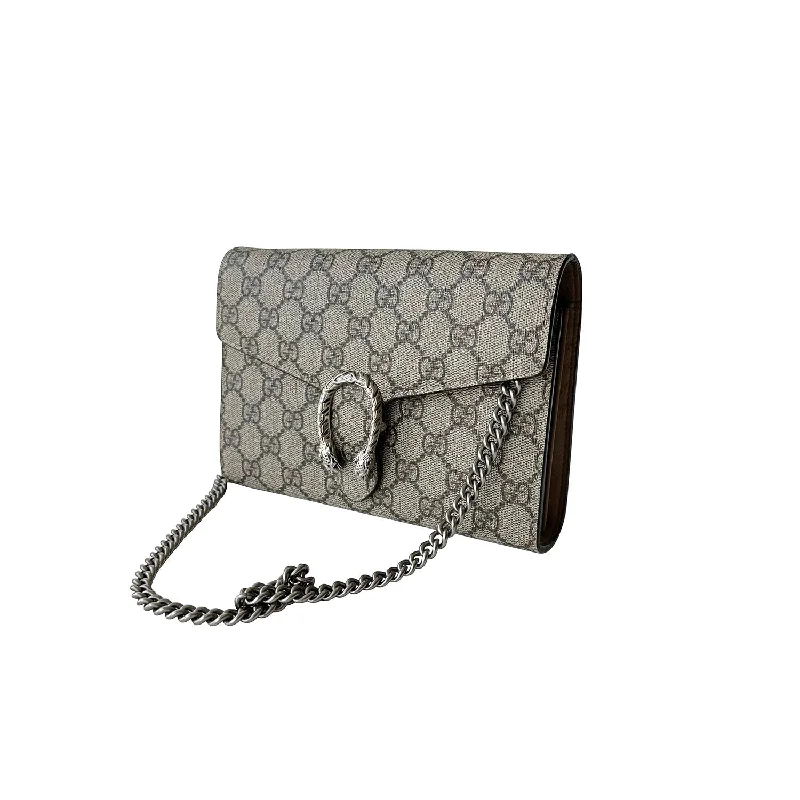 Gucci Marmont bags for women with a contrast - colored interiorGucci Dionysus Mini Supreme Chain Wallet