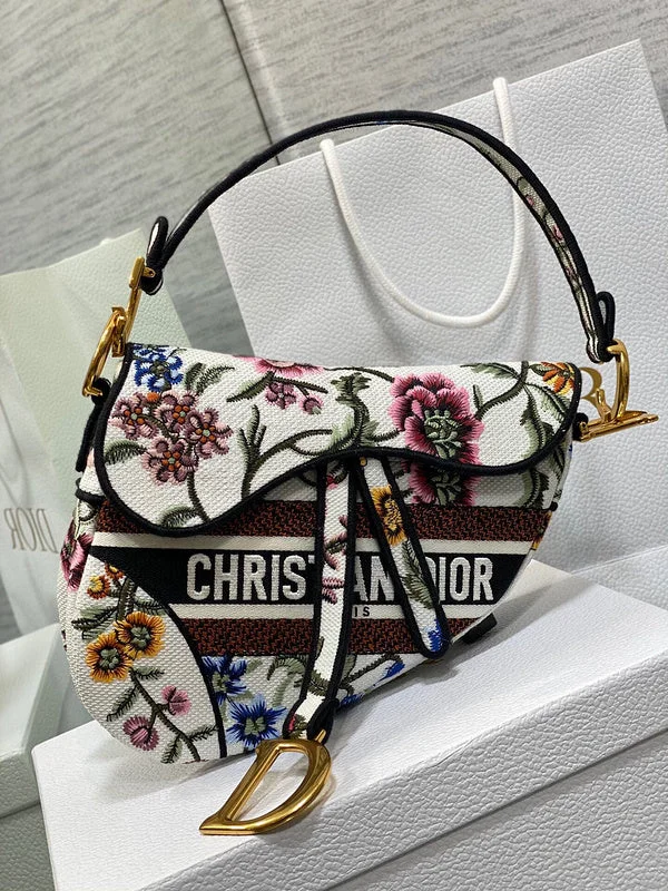 Fashion - forward Christian Dior tote bags for the modern womanBC - Dior Bags - 1184