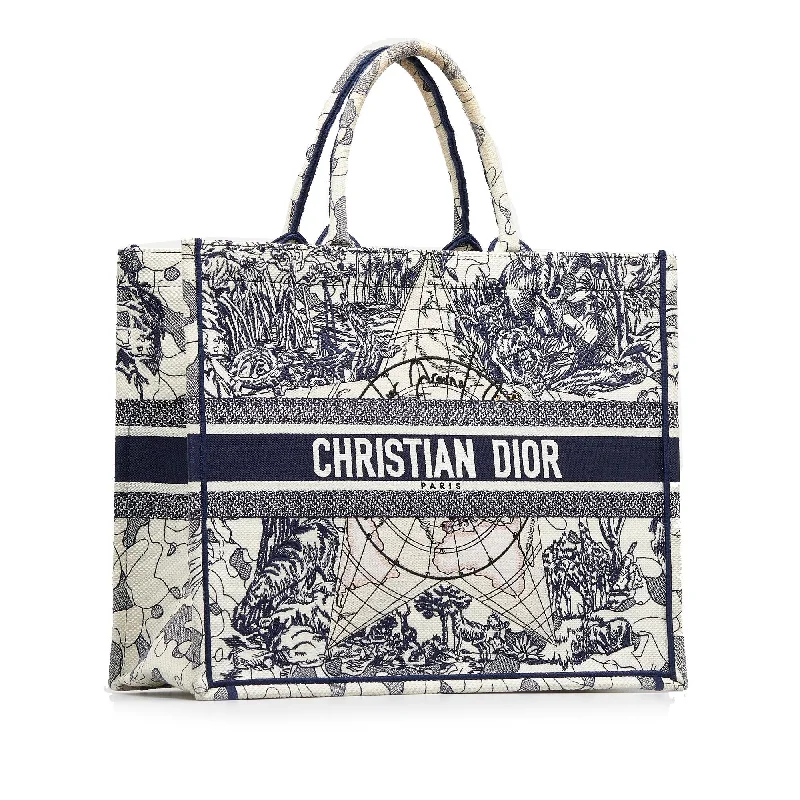 Christian Dior handbags with a snap - button closure and a decorative buckleDior Large Around The World Book Tote (SHG-kKGIUE)